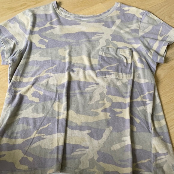 Camo top - Picture 1 of 1